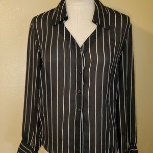 Black pinstripe a share long sleeve collared blous